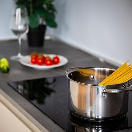 The Best Rent - Bright One-Bedroom Apartment In Corso Vittorio Emanuele II Milano Esterno foto