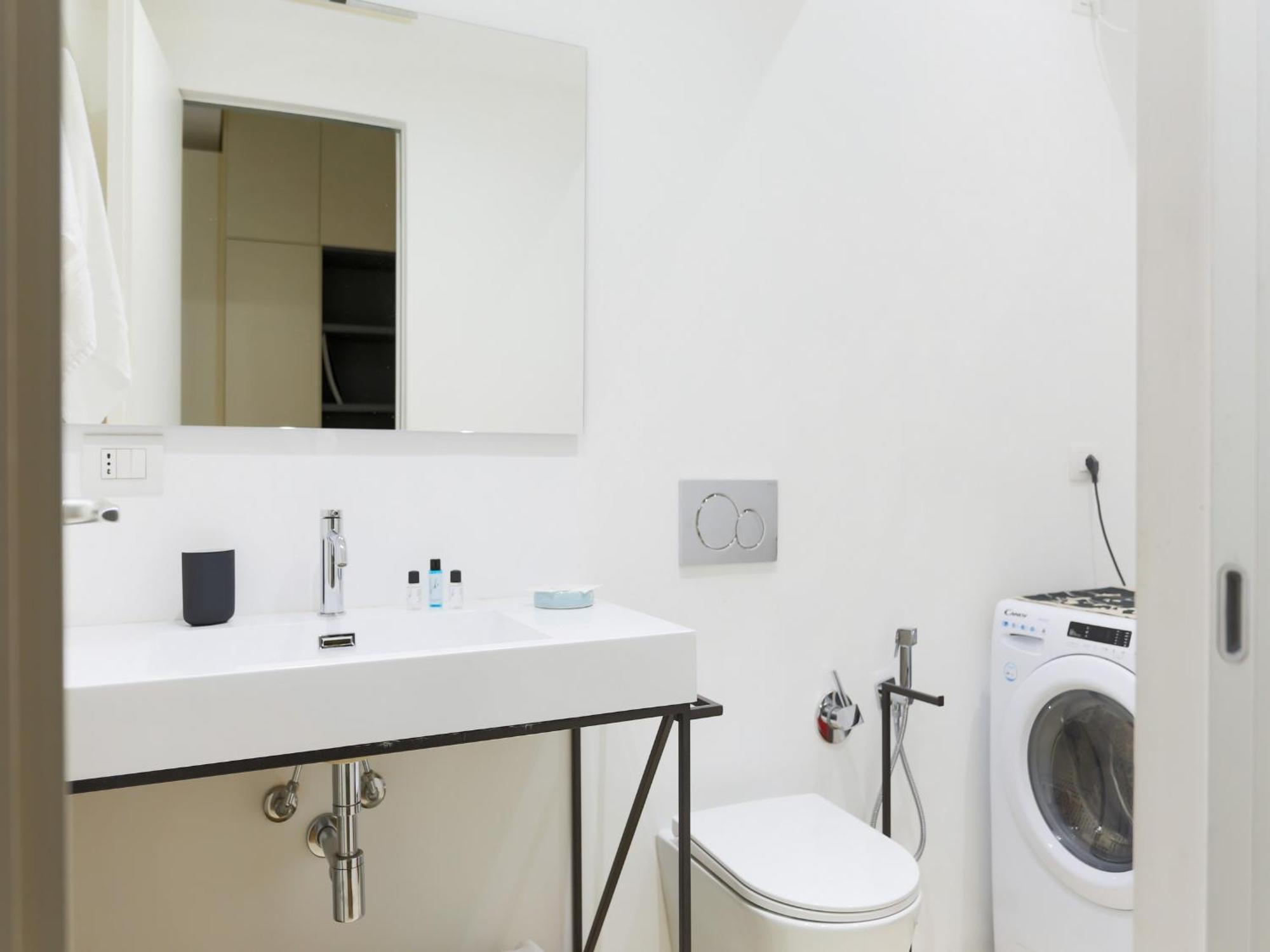 The Best Rent - Bright One-Bedroom Apartment In Corso Vittorio Emanuele II Milano Esterno foto