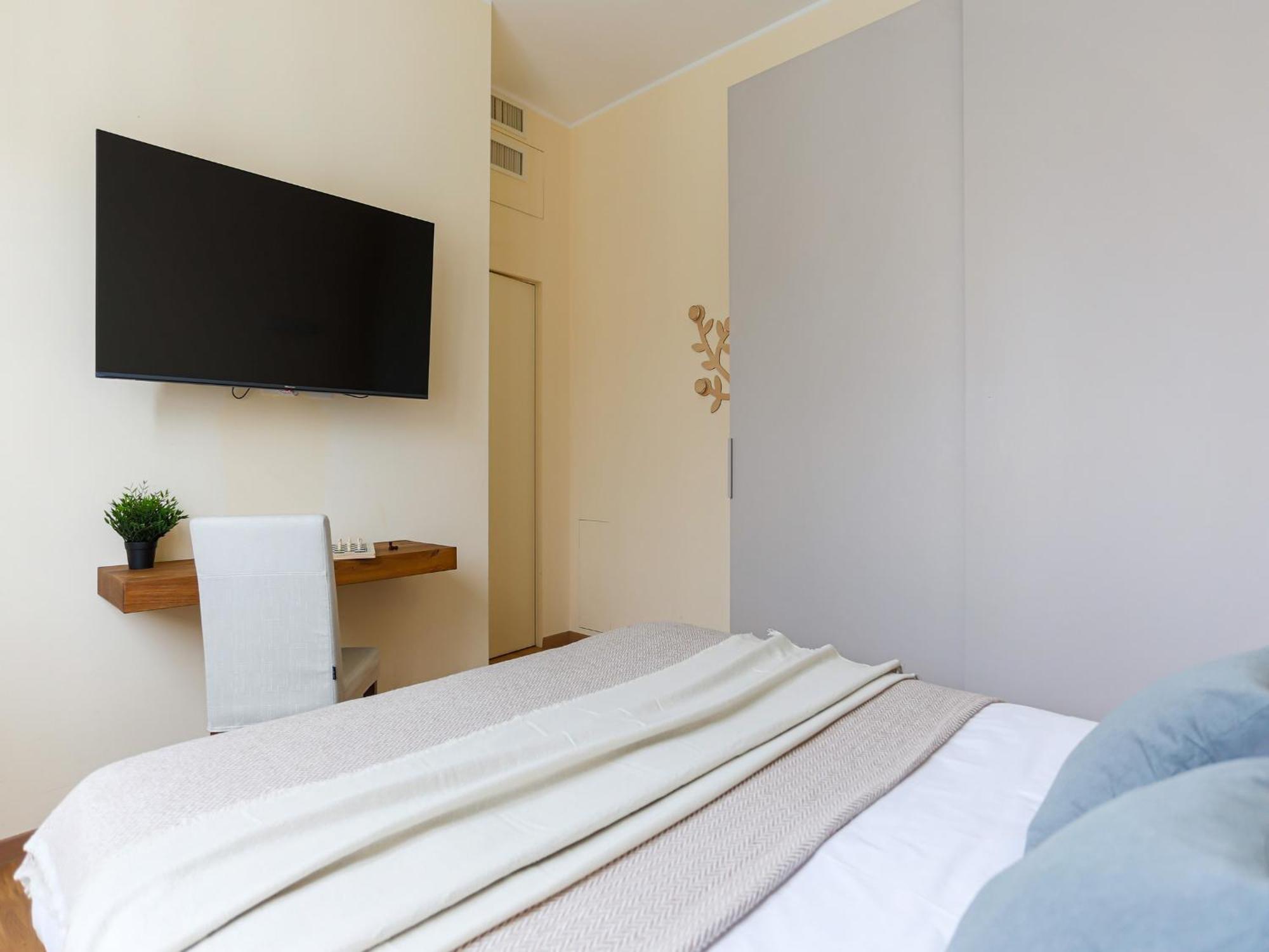 The Best Rent - Bright One-Bedroom Apartment In Corso Vittorio Emanuele II Milano Esterno foto